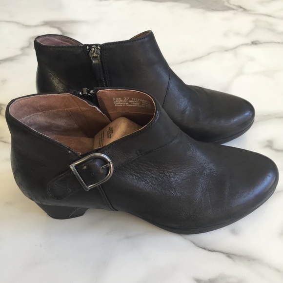 Dansko | Darbie Heeled Booties - Picture 3 of 9